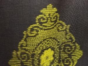 アンティーク　菱華紋織り出し本場泥大島紬着物